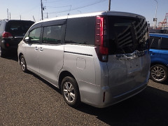 Toyota Noah 2014
