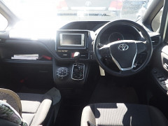 Toyota Noah 2014