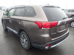 Mitsubishi Outlander 2015