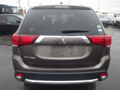 Mitsubishi Outlander 2015