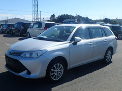 Toyota Corolla Fielder 2016