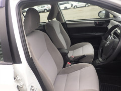 Toyota Corolla Axio 2014