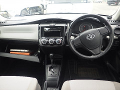 Toyota Corolla Axio 2014