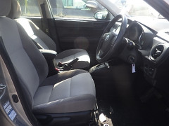 Toyota Corolla Axio 2015