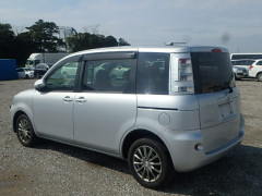 Toyota Sienta 2014
