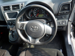 Toyota Ractis 2013
