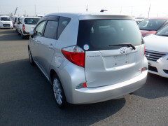 Toyota Ractis 2013