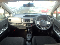 Toyota Vitz 2015