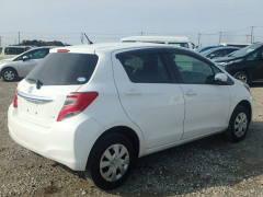 Toyota Vitz 2015