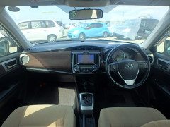 Toyota Corolla Axio 2014