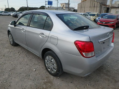 Toyota Corolla Axio 2014