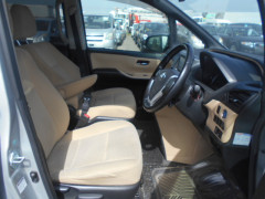 Toyota Noah 2014