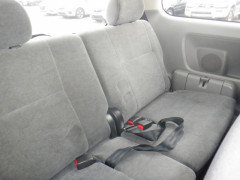 Toyota Noah 2006