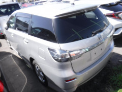 Toyota Wish 2013