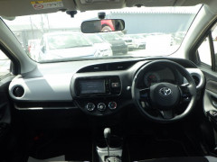 Toyota Vitz 2015