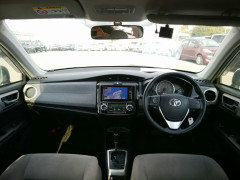 Toyota Corolla Axio 2014