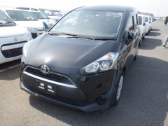 Toyota Sienta 2016