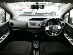 Toyota Vitz 2015