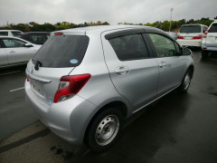 Toyota Vitz 2015