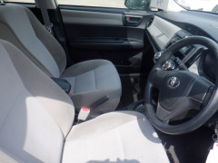 Toyota Corolla Axio 2014