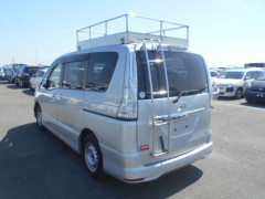 Nissan Serena 2014