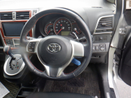 Toyota Ractis 2014