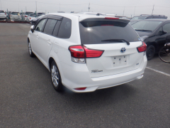 Toyota Corolla Fielder 2015