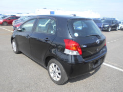 Toyota Vitz 2010