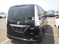 Nissan Serena 2014