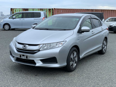 Honda Grace Hybrid 2015