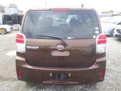 Toyota Spade 2014