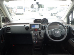 Toyota Spade 2014