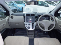 Daihatsu Mira 2012