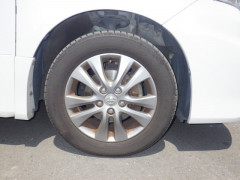 Toyota Voxy 2012