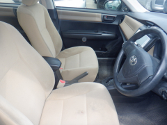 Toyota Corolla Axio 2014