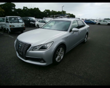 Toyota Crown Hybrid 2014