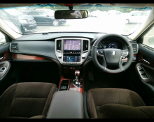 Toyota Crown Hybrid 2014