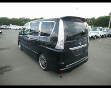 Nissan Serena 2014