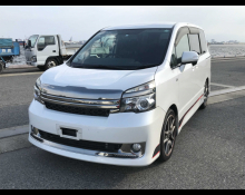 Toyota Voxy 2012