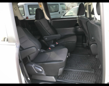 Toyota Voxy 2012