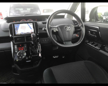 Toyota Voxy 2012
