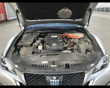 Toyota Crown Hybrid 2016