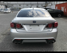 Toyota Crown Hybrid 2016