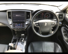 Toyota Crown Hybrid 2016