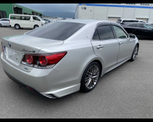 Toyota Crown Hybrid 2016