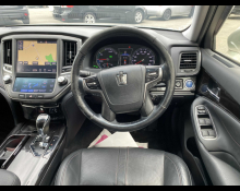 Toyota Crown Hybrid 2016