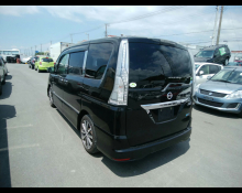 Nissan Serena 2014