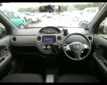 Toyota Sienta 2014