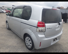Toyota Spade 2014