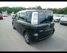 Toyota Sienta 2015